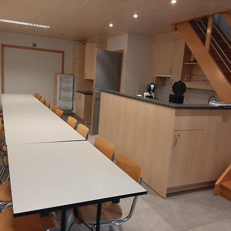 De Meiboom Vakantiehoeve Tot 21 Pers Langemark Esterno foto