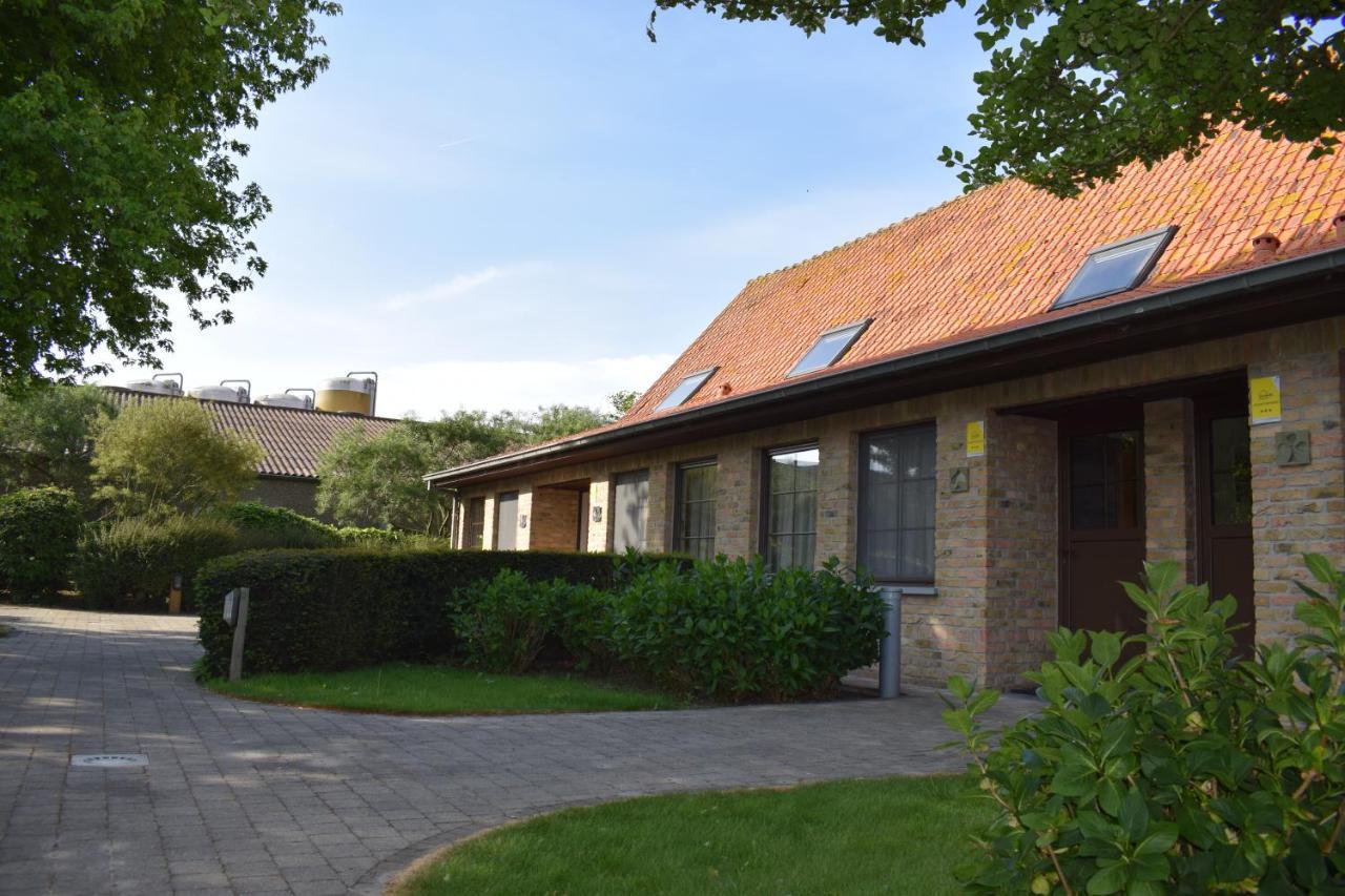 De Meiboom Vakantiehoeve Tot 21 Pers Langemark Esterno foto