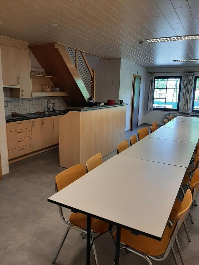 De Meiboom Vakantiehoeve Tot 21 Pers Langemark Esterno foto